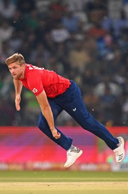 David Willey England bowls v Pakistan 6th IT20 Lahore 2022