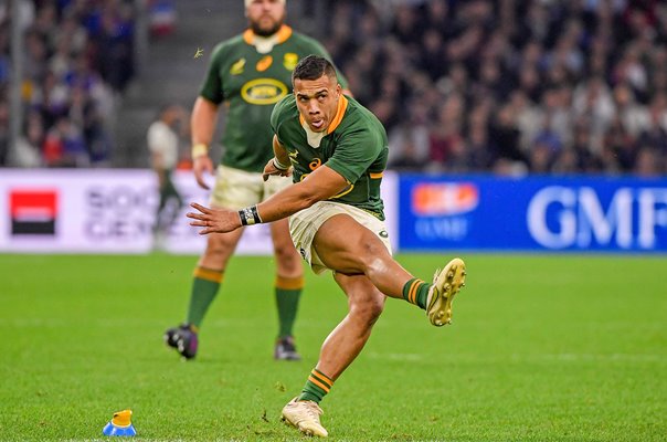 Cheslin Kolbe South Africa kicks v France Autumn International Marseille 2022