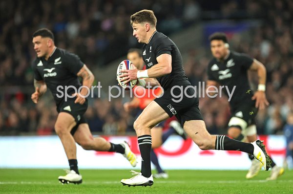 Beauden Barrett New Zealand v England Autumn International 2022