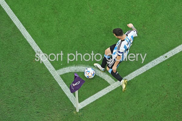 Lionel Messi Argentina corner kick v Saudi Arabia World Cup 2022