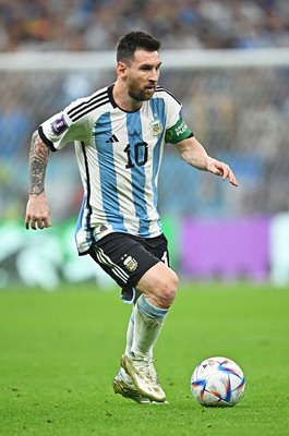 Lionel Messi Argentina on the ball v Mexico Group C World Cup 2022