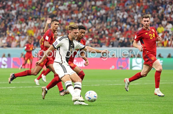 Niclas Fuellkrug Germany scores v Spain Group E World Cup 2022