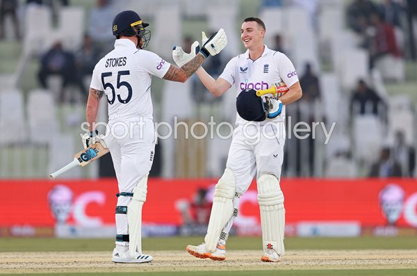 Harry Brook England celebrates with Ben Stokes Rawalpindi Test 2022