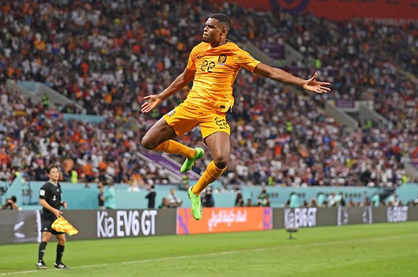 Denzel Dumfries Netherlands celebrates goal v USA Last 16 World Cup 2022