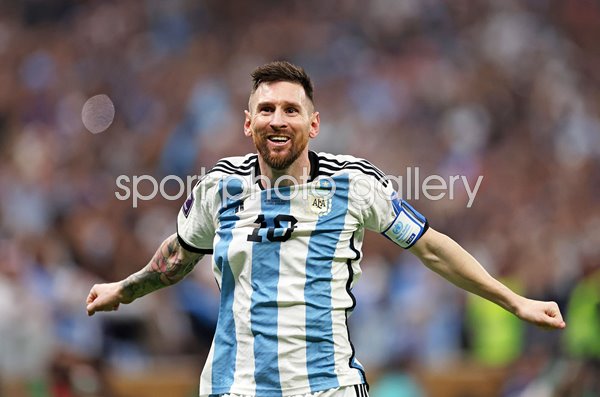 Lionel Messi Argentina celebrates goal World Cup Final 2022