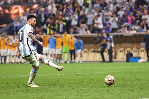 Lionel Messi Argentina scores World Cup Final penalties 2022