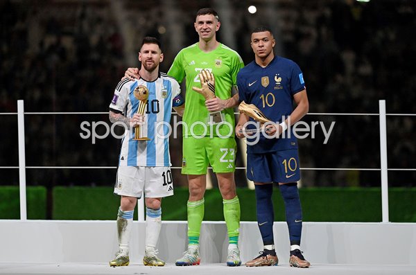Lionel Messi & Emiliano Martinez Argentina & Kylian Mbappe France Qatar 2022