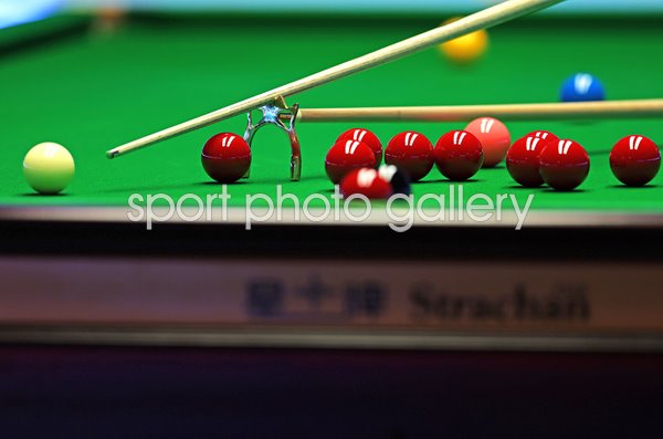 Snooker shot with spider view Masters London 2023
