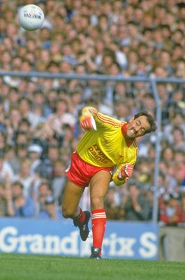 Bruce Grobbelaar Liverpool v Newcastle Division 1 St James Park 1985