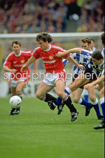 Mark Hughes Manchester United v Nigel Pearson Sheffield Wednesday Wembley 1991