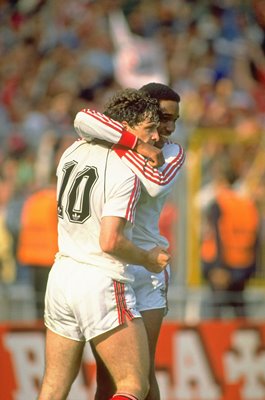 Mark Hughes & Paul Ince Manchester United FA Cup Final Wembley 1990
