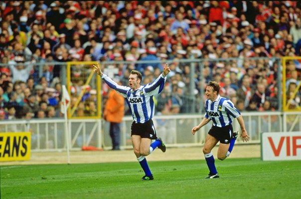 John Sheridan Sheffield Wednesday scores Rumbelows Cup Final Wembley 1991