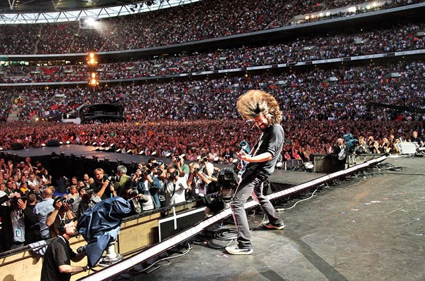 Dave Grohl Foo Fighters Live Earth Concert Wembley Stadium 2007