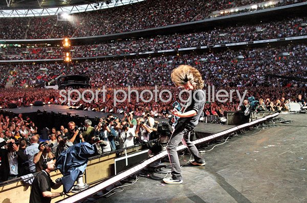 Dave Grohl Foo Fighters Live Earth Concert Wembley Stadium 2007