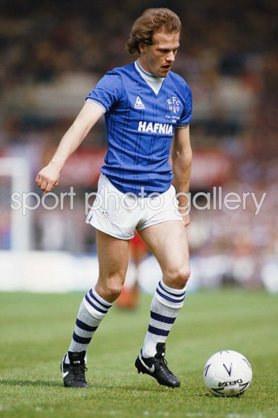 Andy Gray Everton v Watford FA Cup Final 1984