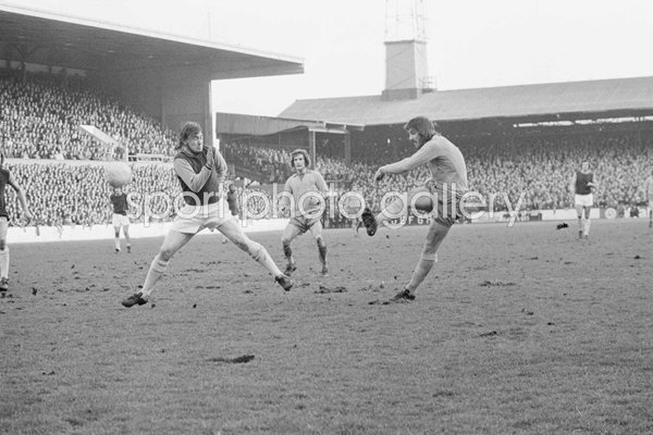 Bob Latchford Everton v West Ham Division One Upton Park 1974