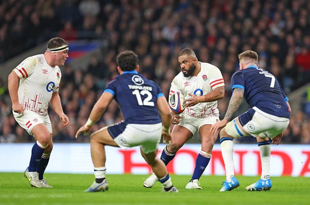 Kyle Sinckler passes to Jamie George England Scotland Six Nations 2023