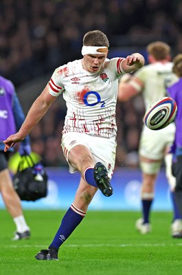 Owen Farrell England kicks penalty v Scotland Six Nations 2023