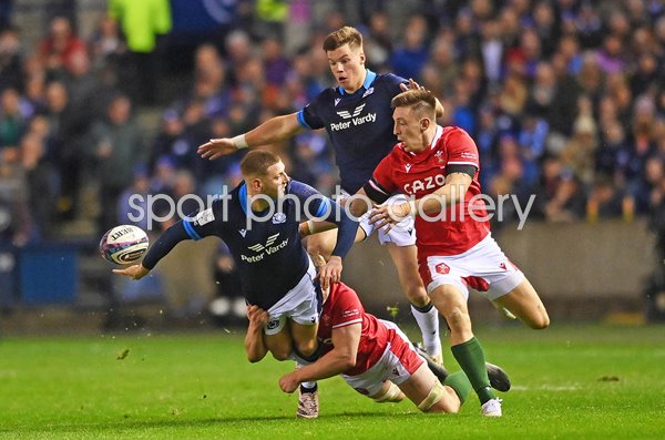 Finn Russell Scotland back of the hand pass v Wales Six Nations 2023
