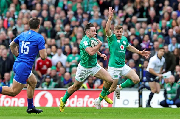 Hugo Keenan Ireland scores v France Six Nations Dublin 2023