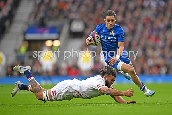 Ange Capuozzo Italy breaks v England Six Nations Twickenham 2023