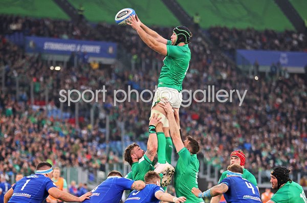 Caelan Doris Ireland catch v Italy Six Nations Rome 2023