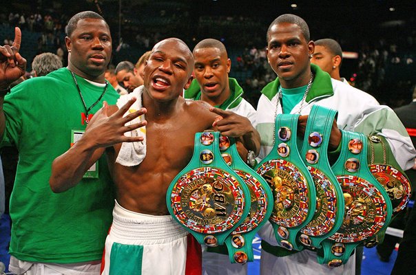 Floyd Mayweather Jr. celebrates v Oscar De La Hoya Las Vegas 2007