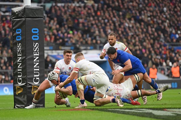 Thibaud Flament France scores v England Twickenham Six Nations 2023