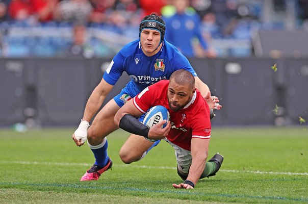 Taulupe Faletau of Wales scores Italy v Wales Rome Six Nations 2023