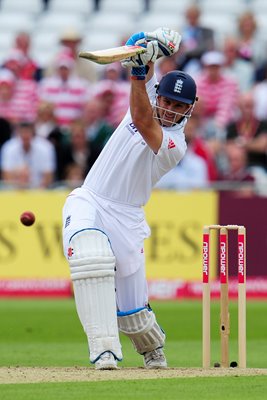 Andrew Strauss drives v Pakistan 2010