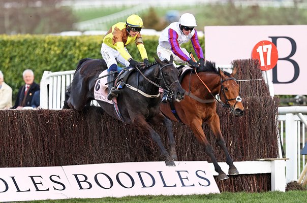 Galopin Des Champs & Bravemansgame clear last Cheltenham Gold Cup 2023