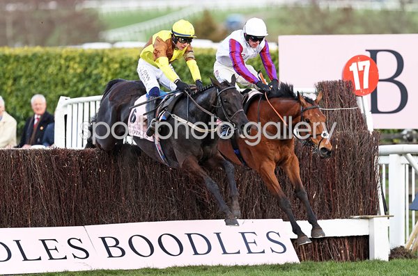 Galopin Des Champs & Bravemansgame clear last Cheltenham Gold Cup 2023