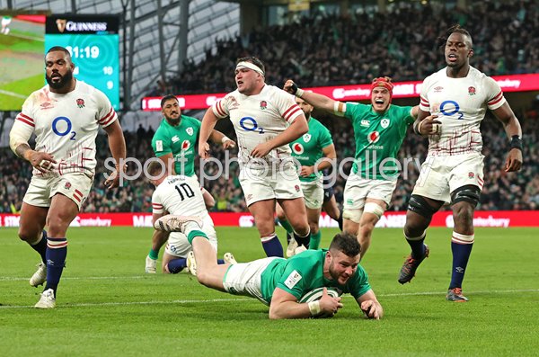 Robbie Henshaw Ireland diving score v England Six Nations Dublin 2023
