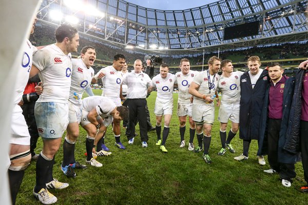 England Huddle after Ireland win in Dublin 2013