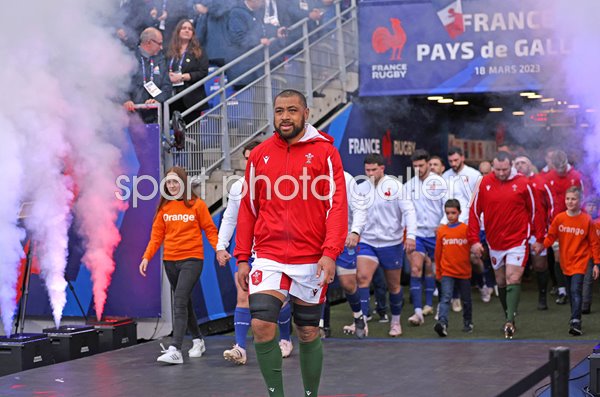 Taulupe Faletau leads out Wales 100th Cap v France Paris Six Nations 2023