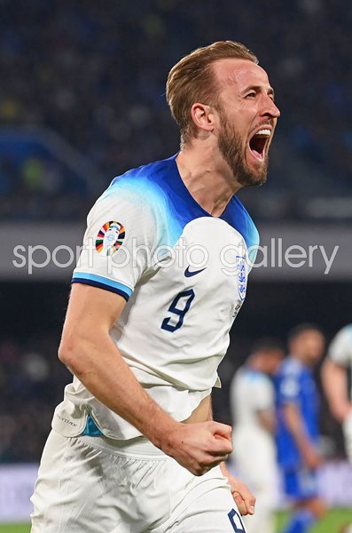 Harry Kane England celebrates v Italy EURO 2024 Qualifying Naples 2023