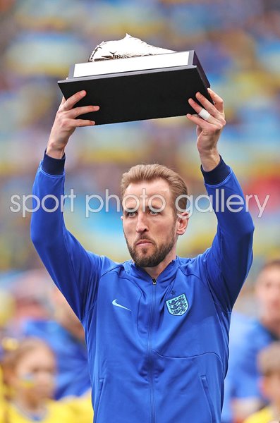 Harry Kane England Golden Boot trophy EURO 2024 Qualifier Wembley 2023