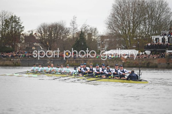 Cambridge lead Oxford Rowing The University Boat Race 2023