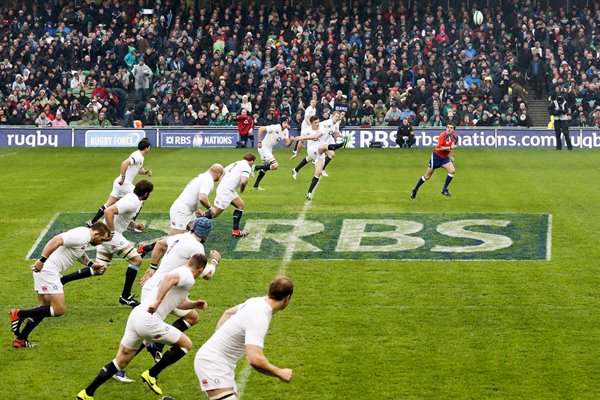 Owen Farrell leads England advance in Dublin 2013