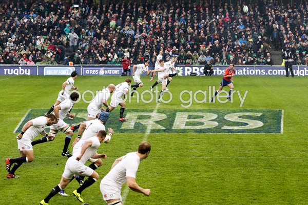 Owen Farrell leads England advance in Dublin 2013