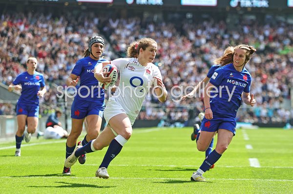 Abigail Dow England scores v France Twickenham Six Nations 2023