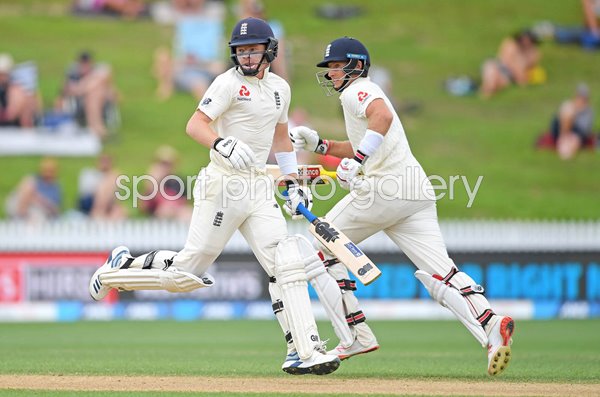 Ollie Pope & Joe Root England run v New Zealand Hamilton 2019