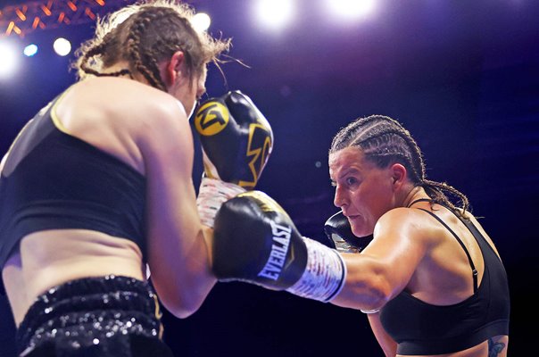 Chantelle Cameron beats Katie Taylor World Title Fight Dublin 2023