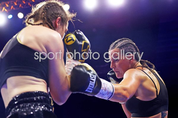 Chantelle Cameron beats Katie Taylor World Title Fight Dublin 2023