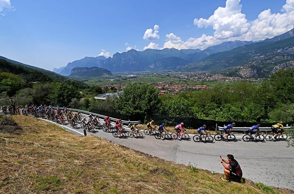 Peloton rides Sabbio Chiese to Monte Bondone Stage 16 Giro 2023