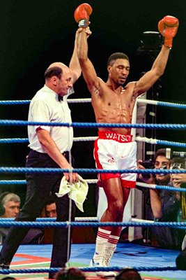 Michael Watson beats Errol Christie 1990