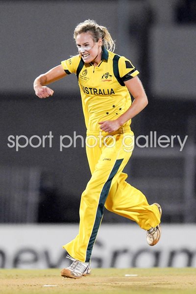 Ellyse Perry celebrates Australia Southern Stars 2013