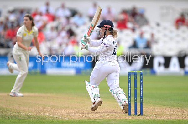 Tammy Beaumont England bats v Australia Women's Ashes Test Nottingham 2023
