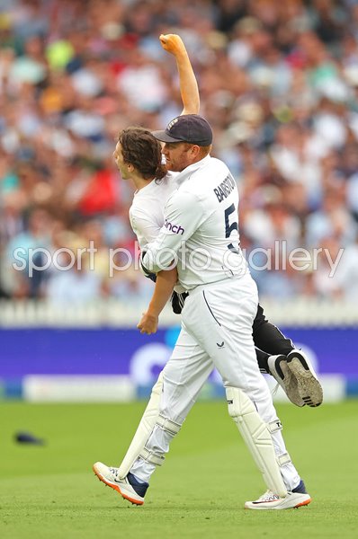 Jonny Bairstow England removes Just Stop Oil pitch invader Lord's Ashes 2023
