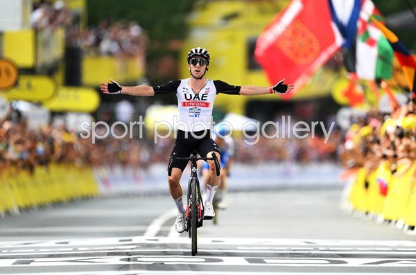 Adam Yates Great Britain wins Stage 1 Tour de France 2023